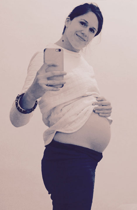 pauchet-femme-enceinte-selfie Maternite Victor Pauchet à Amiens